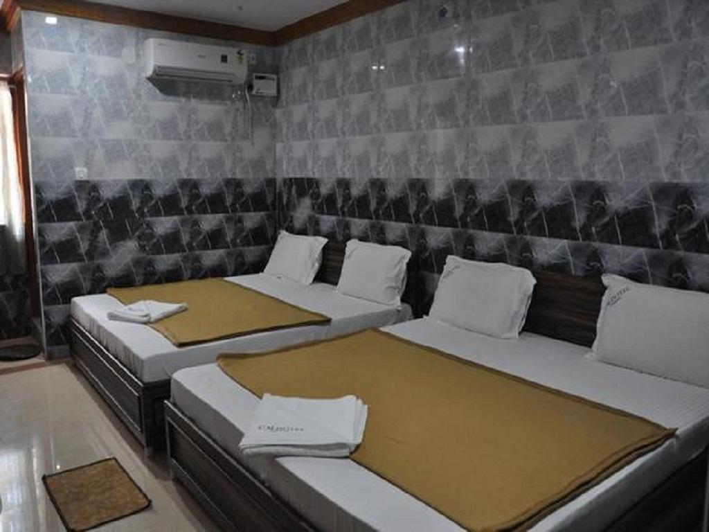 Metro Altis Lodge Erode Exterior foto